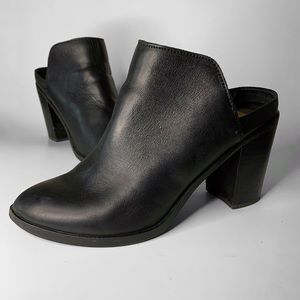 Dolce Vita Selene Black Leather Block Mule
